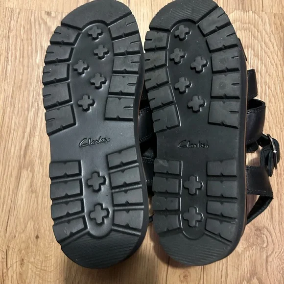 Clarks Orianna Twist Black Leather Sandals - Picture 6 of 7